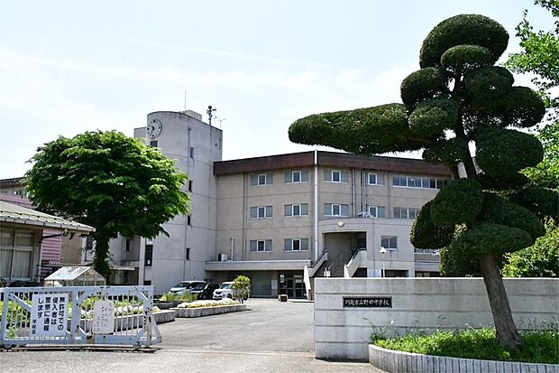 川越市立野田中学校（825m）