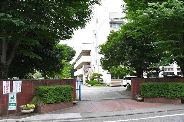 狭山市立広瀬小学校(767m)