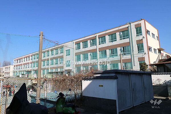 滝川小学校[公立]の外観