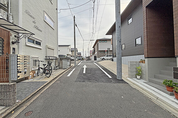 物件の西側前面...