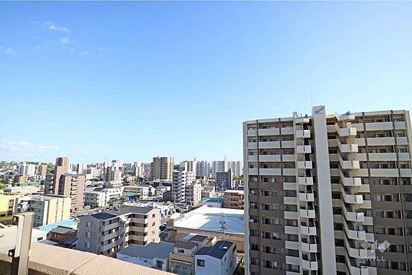 バルコニーからの眺め（南方向）［2026年4月27日撮影］