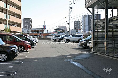 敷地内駐車場(屋外平面式)