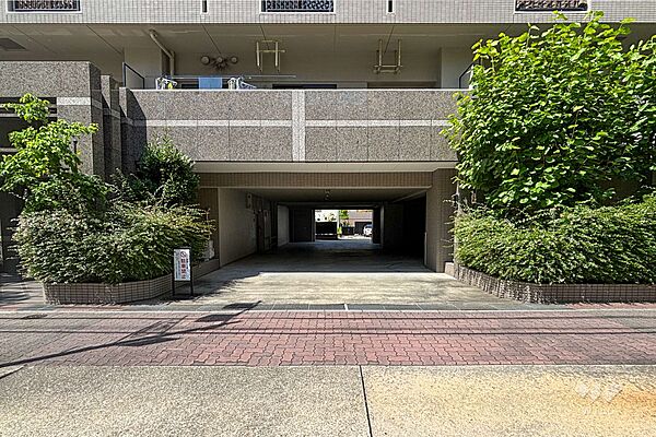 駐車場の出入口