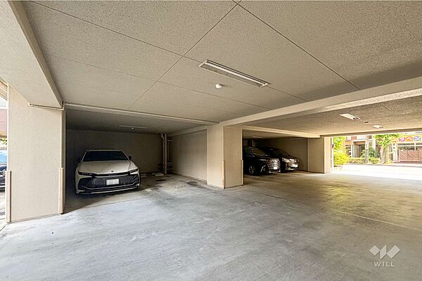 敷地内駐車場（屋内平面式）