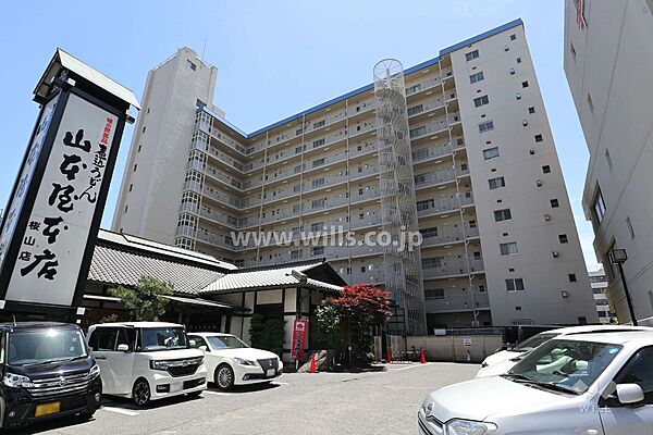 マンション桜山アイリスの外観（北西側から）