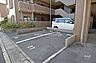 駐車場：敷地内駐車場（屋外平面式）