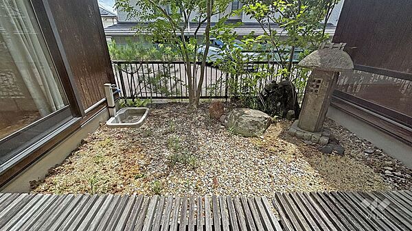 庭［2026年6月16日撮影］