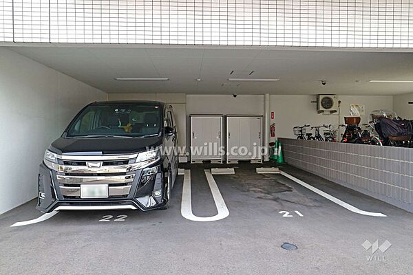 敷地内駐車場（屋内平面式）