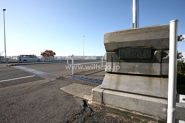 愛知県日進市から名古屋市を流れ、流域面積は119平方キロメートルです。河口での魚釣りや、お散歩コースにもぴったりです。