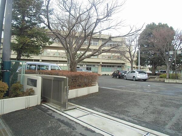 横浜市立下瀬谷中学校700m