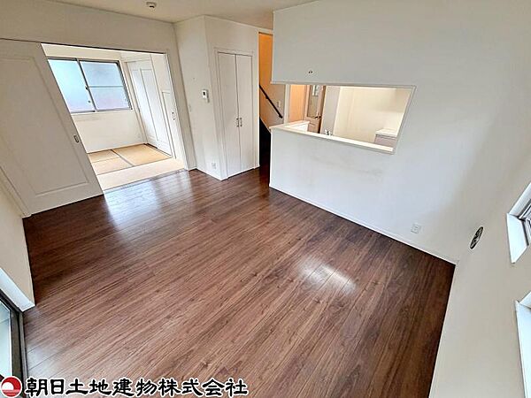 リビング/ダイニングを拡大表示