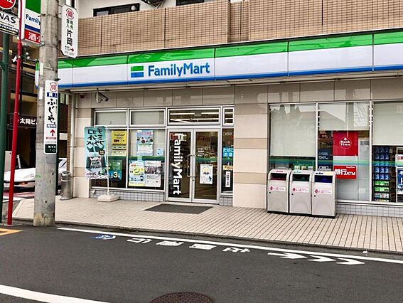 ファミリーマー...
