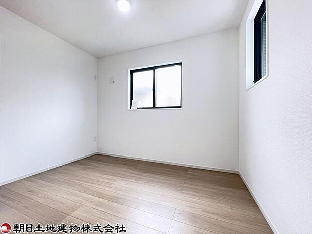 広過ぎず、快適すぎない子ども部屋は昨今のトレンド。閉じこもり防止になると言われています。