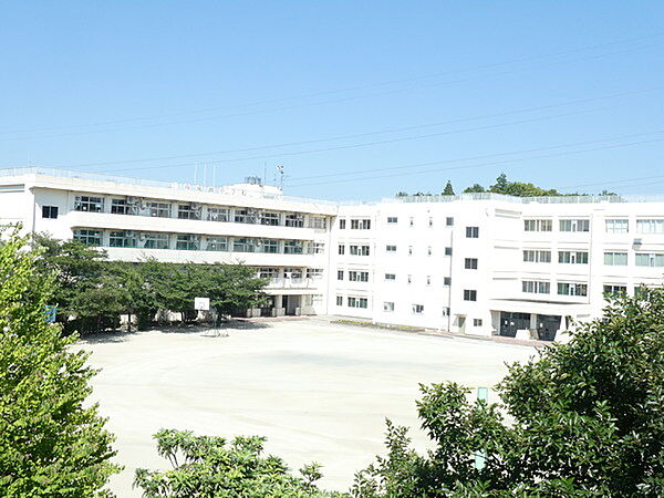 町田市立南成瀬中学校1000m