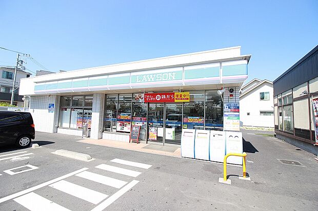 ローソン相模原上鶴間本町店182m
