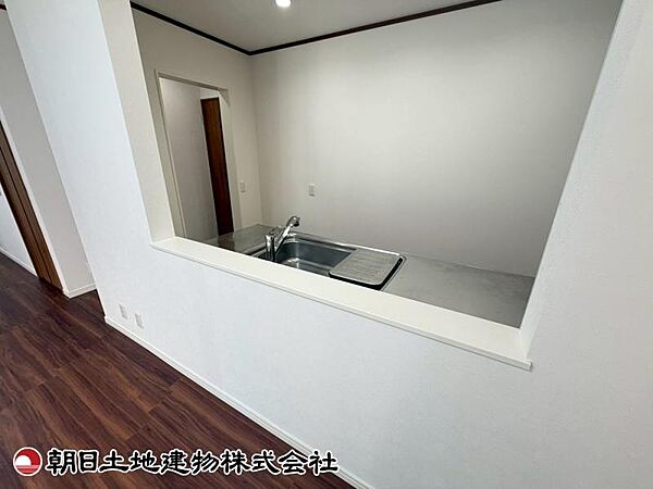 シンプルで飽きのこないデザインだから、インテリアに馴染みやすく長く愛用できます。