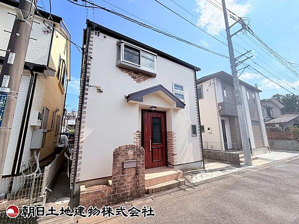 シンプルながらも洗練された外観で、街並みにしっかりと馴染みます！
