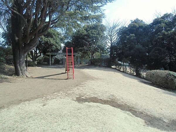 つきみ野1号公園822m