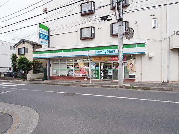 ファミリーマート座間相模が丘二丁目店177m