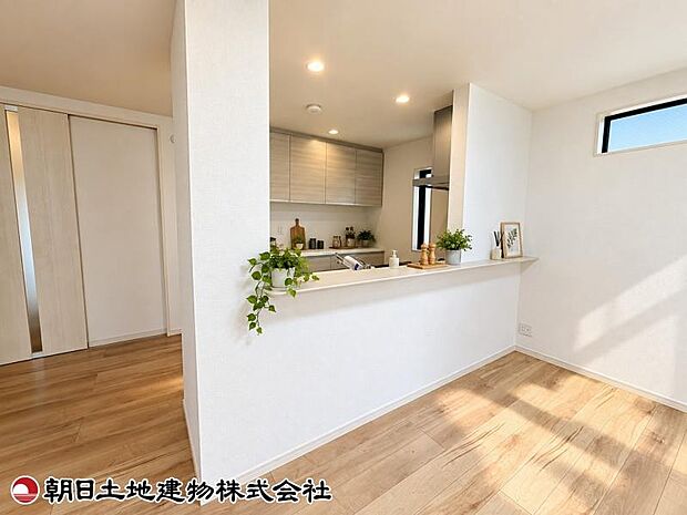 画像内の家具・小物・照明等はCGによる演出イメージであり、実際の物件および販売価格には含まれません。