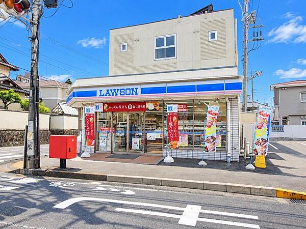 ローソン 大和高座渋谷東店894m