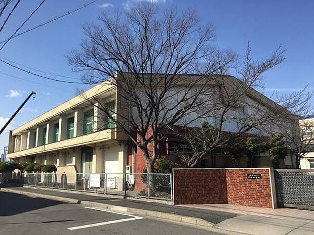 富田中学校 550m