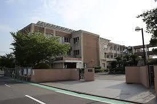 名古屋市立長良中学校 1300m