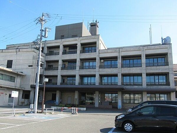 大治町役場■開庁時間（平日 午前8時30分～午後5時15分） 630m