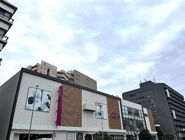 イオン金山店 650m