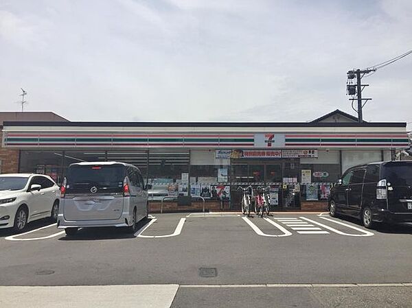 セブンイレブン名古屋小碓4丁目店■プライベートブランドの商品も充実した24時間営業の「セブンイレブン、いい気分」セブンイレブン。nanacoカードなどがご利用いただけます！ 560m