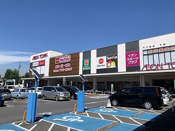 イオンタウン熱田千年■便利なテナントが充実。地域の方々の日々の買物に利便性良好なイオンタウンです。 730m