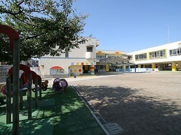 小碓幼稚園■健康・人間関係・環境・言葉・表現の5領域に渡る「おうす」独自のカリキュラム。秘められた可能性を引き出し、個性豊かな、生き生き伸び伸びとした園児を育てます。 90m