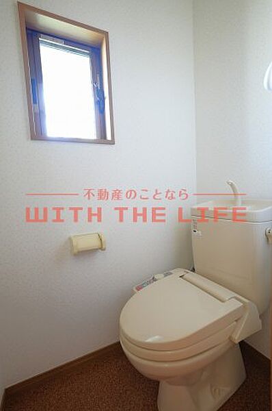 画像19:ゆったりとした空間のトイレです