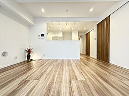 ビバリーホームズ松濤 2SLDKのリビング/ダイニング