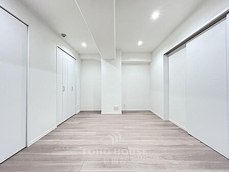 住まう方でカスタマイズしていただけるシンプルなデザインの内装。ご自身で素敵な空間を創り上げられます。