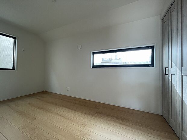 ◇◆全2棟◆◇25年12月完成!南西角地・広々とした前面道路♪