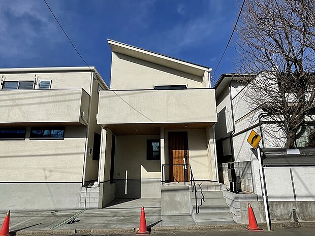 ◇◆全2棟◆◇25年12月完成!南西角地・広々とした前面道路♪