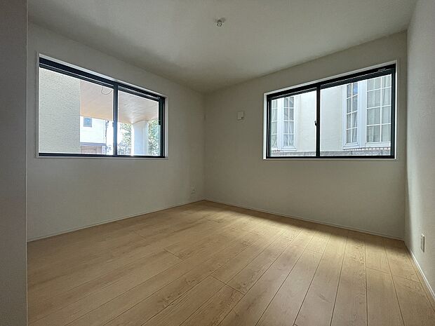 ◇◆全2棟◆◇25年12月完成！南西角地・広々とした前面道路♪