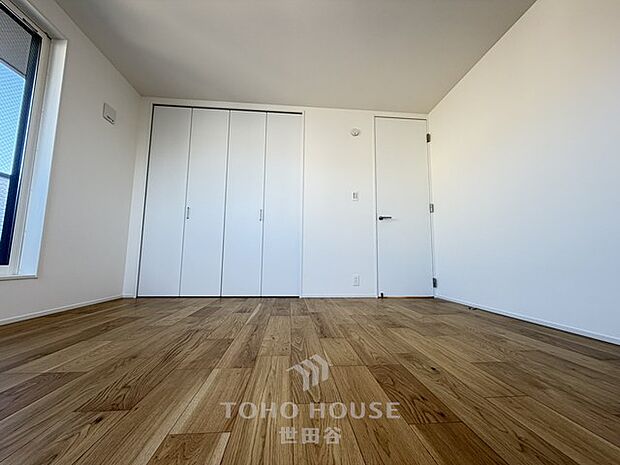 住まう方でカスタマイズしていただけるシンプルなデザインの内装。ご自身で素敵な空間を創り上げられます。