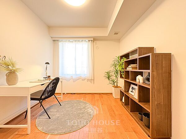 住まう方でカスタマイズしていただけるシンプルなデザインの内装。ご自身で素敵な空間を創り上げられます。