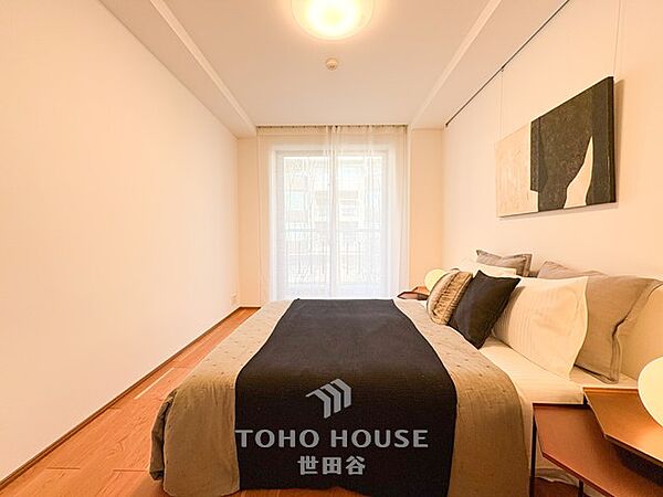 家具の配置のし易い室内です。趣味の部屋としても充分な広さを確保しております。