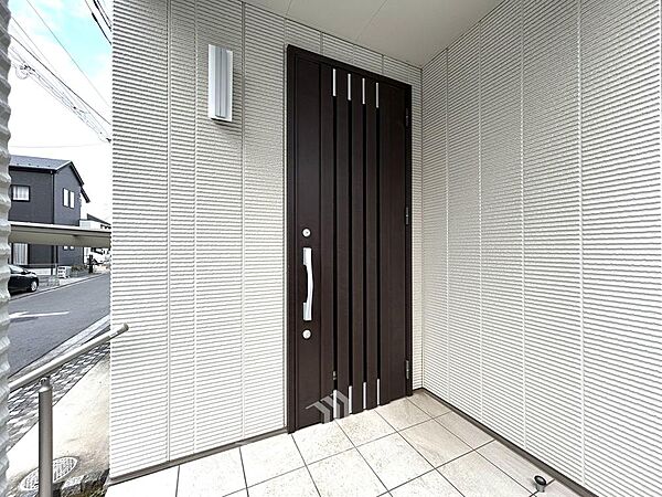 物件の陽当りや通風・仕様設備やお部屋の大きさの比較、近隣・周辺環境や街並みなど、資料には掲載していない情報が現地にはたくさんあります。是非ご確認ください。