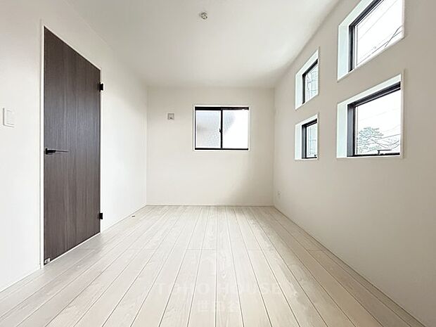 26年1月完成!残り2棟です◇買い物等、生活利便性良好◇自然豊かな住環境