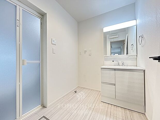 26年1月完成!残り2棟です◇買い物等、生活利便性良好◇自然豊かな住環境