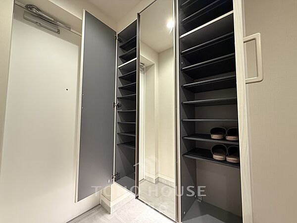 「二子玉川」駅まで徒歩2分の立地♪仕様設備充実◇照明・エアコン付き◇食洗機・浴室乾燥機◇宅配ボックス