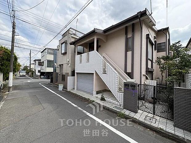 古家有あり、更地渡し。26年6月引き渡しです。是非お気軽にお問い合わせください。