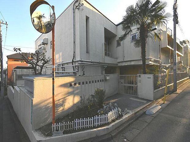 太子堂保育園:徒歩2分(90m)