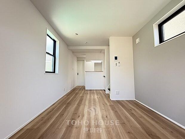 令和7年10月完成♪全部屋2面採光の明るいお部屋です◇仕様設備充実◇駅まで徒歩7分