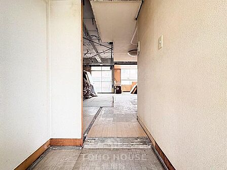 新規リノベーション物件(26年6月完工)南向き・陽当り良好です◇閑静な住宅地◇トランクルーム付き