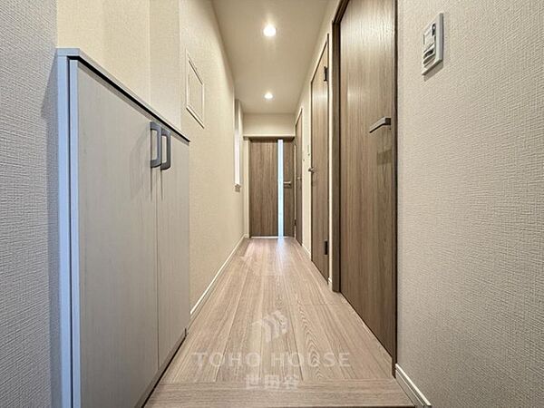 新規リノベーション物件。南西角部屋・陽当り、通風良好生活に便利な住環境仕様設備充実